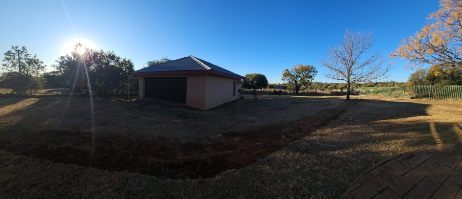 4 Bedroom Property for Sale in Bloemfontein Rural Free State